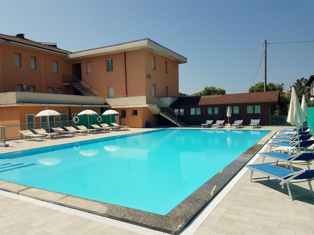 Hotel Trasimeno Bittarelli カスティリオーネ・デル・ラーゴ エクステリア 写真